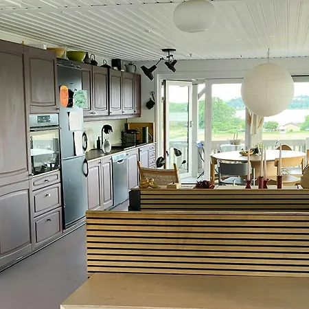 Log Cabin With Panoramic View Of Lake Mosso